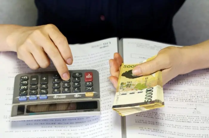 Smart Way to Manage Several Loans at Once