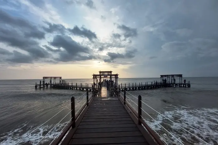 Pantai Batakan Baru, Rasakan Liburan Asri dengan Aktivitas Seru di Tanah Laut