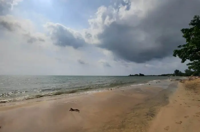 Pantai Ombak Mati, Destinasi Bahari dengan Keindahan Alam Menakjubkan di Jepara