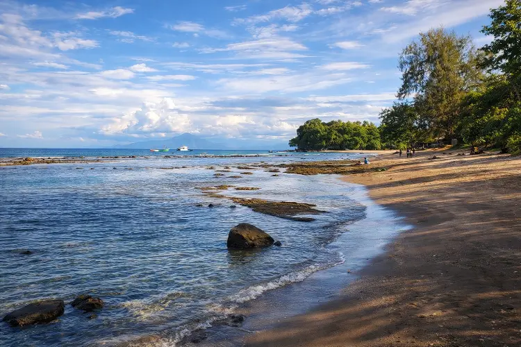Pantai Anoi Itam - Keunikan Pasir Hitam di Pulau Weh